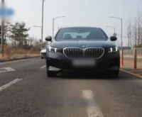만점★★★★★ 이 차가 잘 팔리는 이유 . BMW 520i 리뷰 오토뷰 로드테스트 9 30 screenshot
